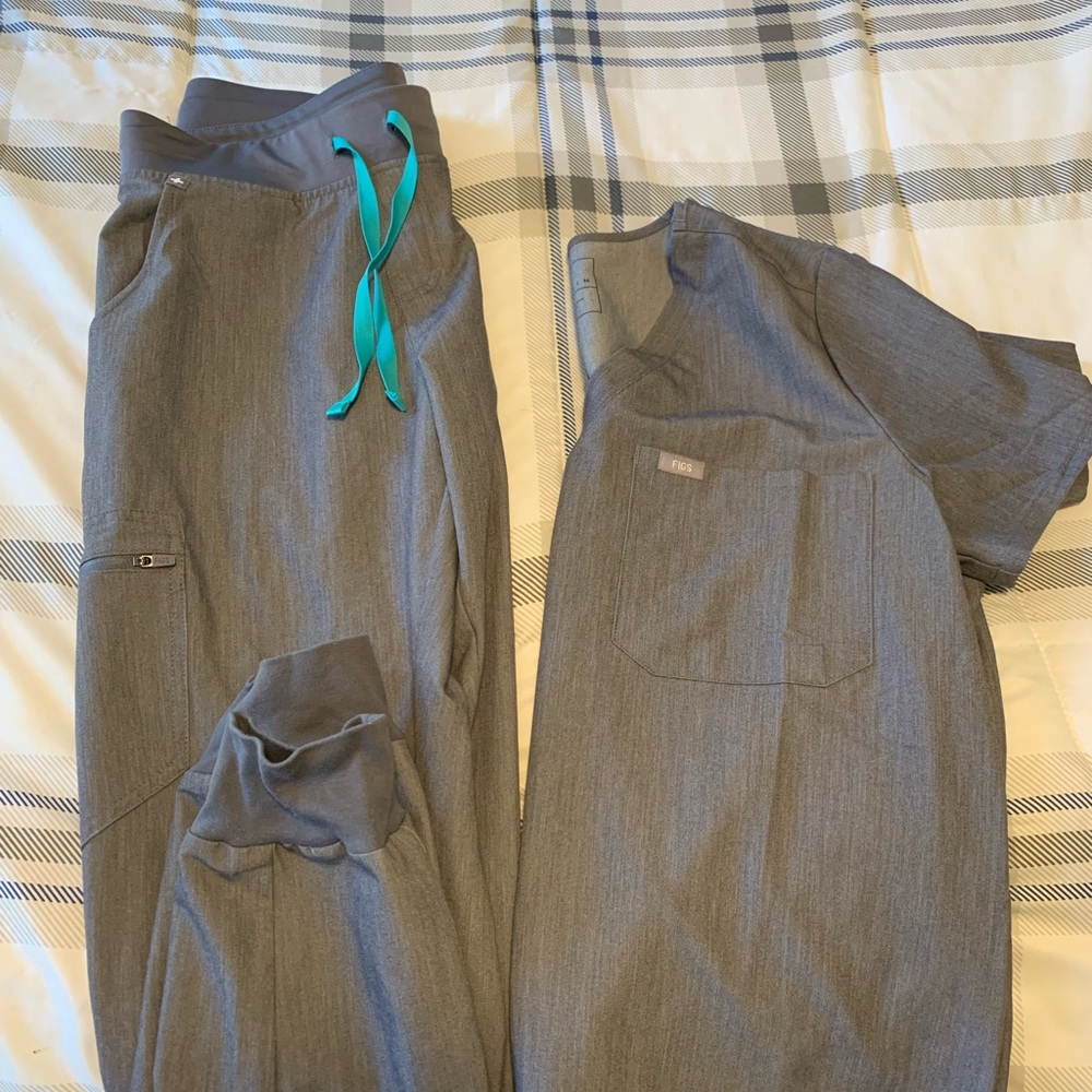 FIGS Jogger Set